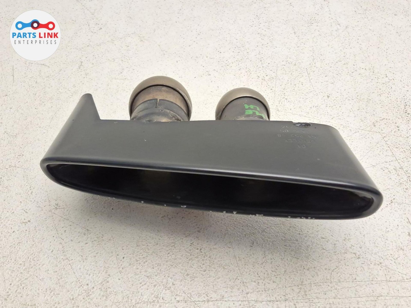 2016-20 BENTLEY BENTAYGA REAR LEFT EXHAUST TIPS MUFFLER END PIPE BLACK 6.0L 636