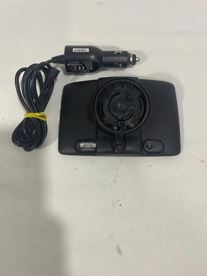 TOMTOM 4EN52 Z1230 Portable GPS 5” Screen - Image 4 of 4