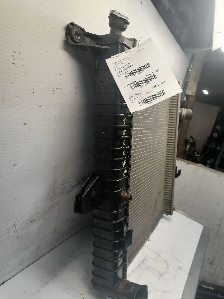 Radiador compatible con 00-08 MAZDA B-3000 1552326 Foto 3 de 4