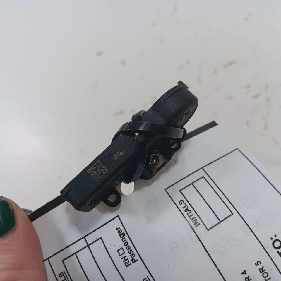 Sensor de sistema de monitor de presión de neumáticos Subaru Outback Legacy TPMS 2018 2017 2016 Foto 3 de 4