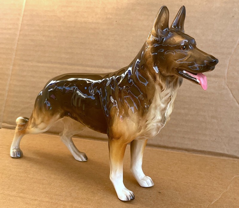 Shafford Japan German Shepherd dog figurine #162