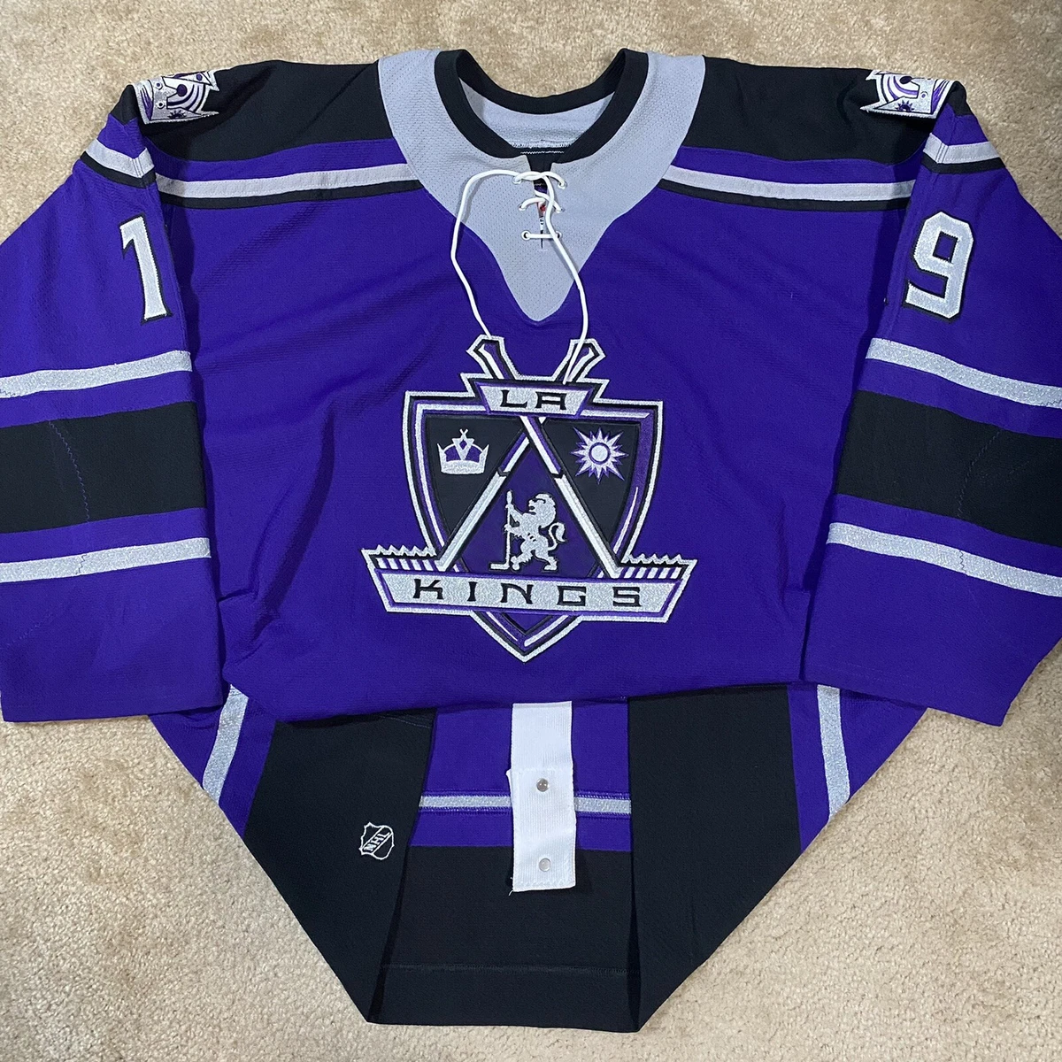 la kings purple and black jersey