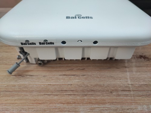 Baicells Atom OD04H-M11 Outdoor LTE Router EG7035E - Photo 4/14