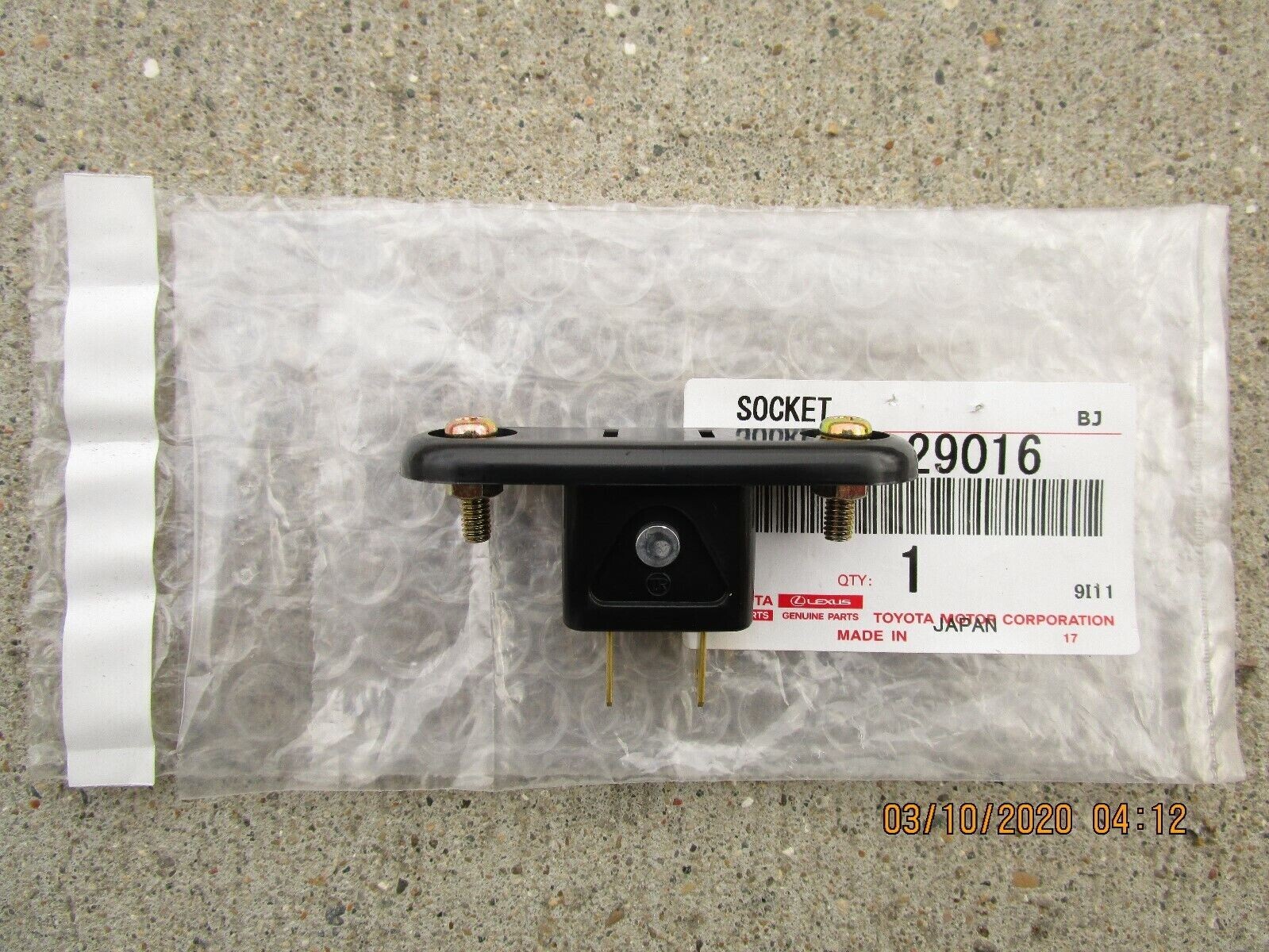 69-84 TOYOTA LAND CRUISER FJ40 FJ43 FJ45 FJ55 INSPECTION LIGHT OUTLET SOCKET NEW