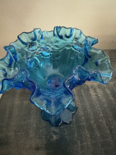 FENTON glass colonial blue cabbage rose compote ruffled - candy dish CIRCA 1960s - Picture 2 of 3