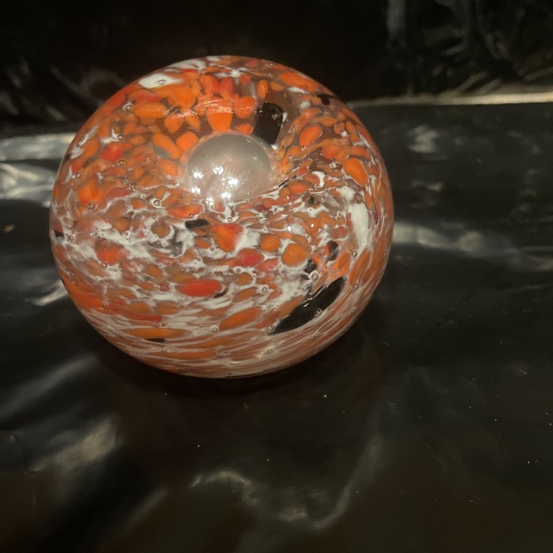 Swirl Designed Paper Weight 