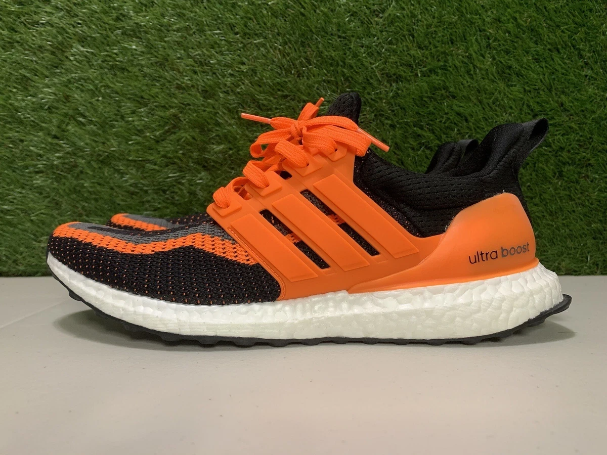 adidas Juventus FC x UltraBoost DNA Football Pack for Sale