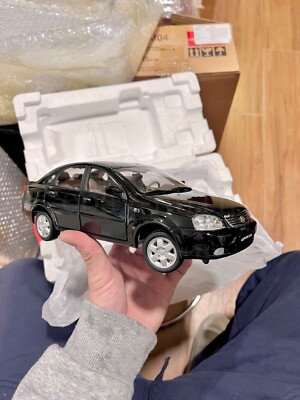 1:18 Scale Buick Excelle Sedan Black Diecast Model Car