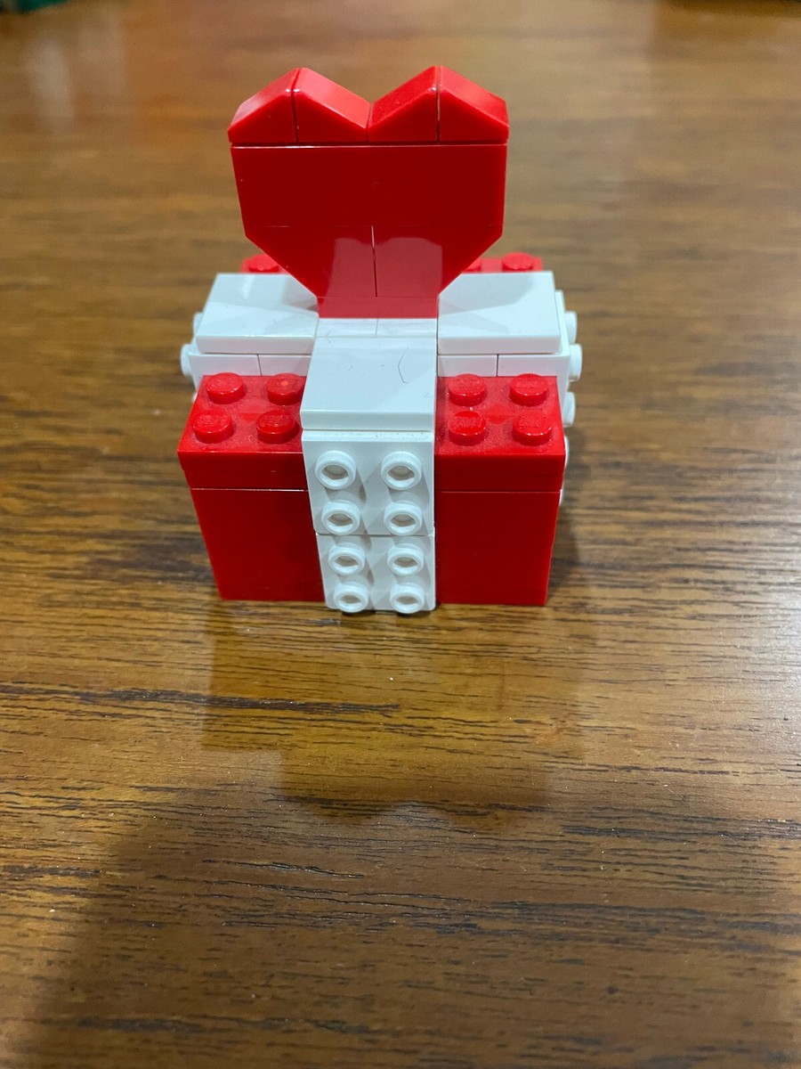 LEGO Seasonal: Valentine's Day Box 40029 - built, no instructions