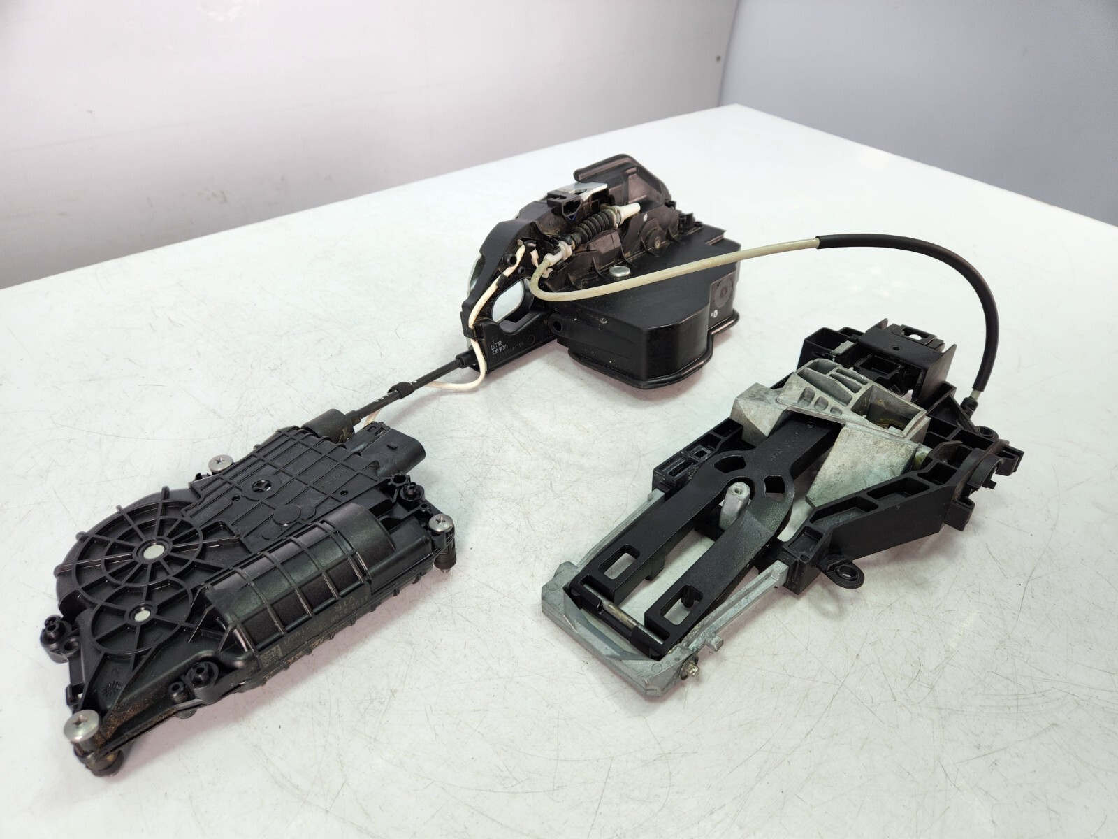 ✅10-14 OEM Rolls-Royce Ghost RR4 Front Right Side Door Lock Latch Actuator