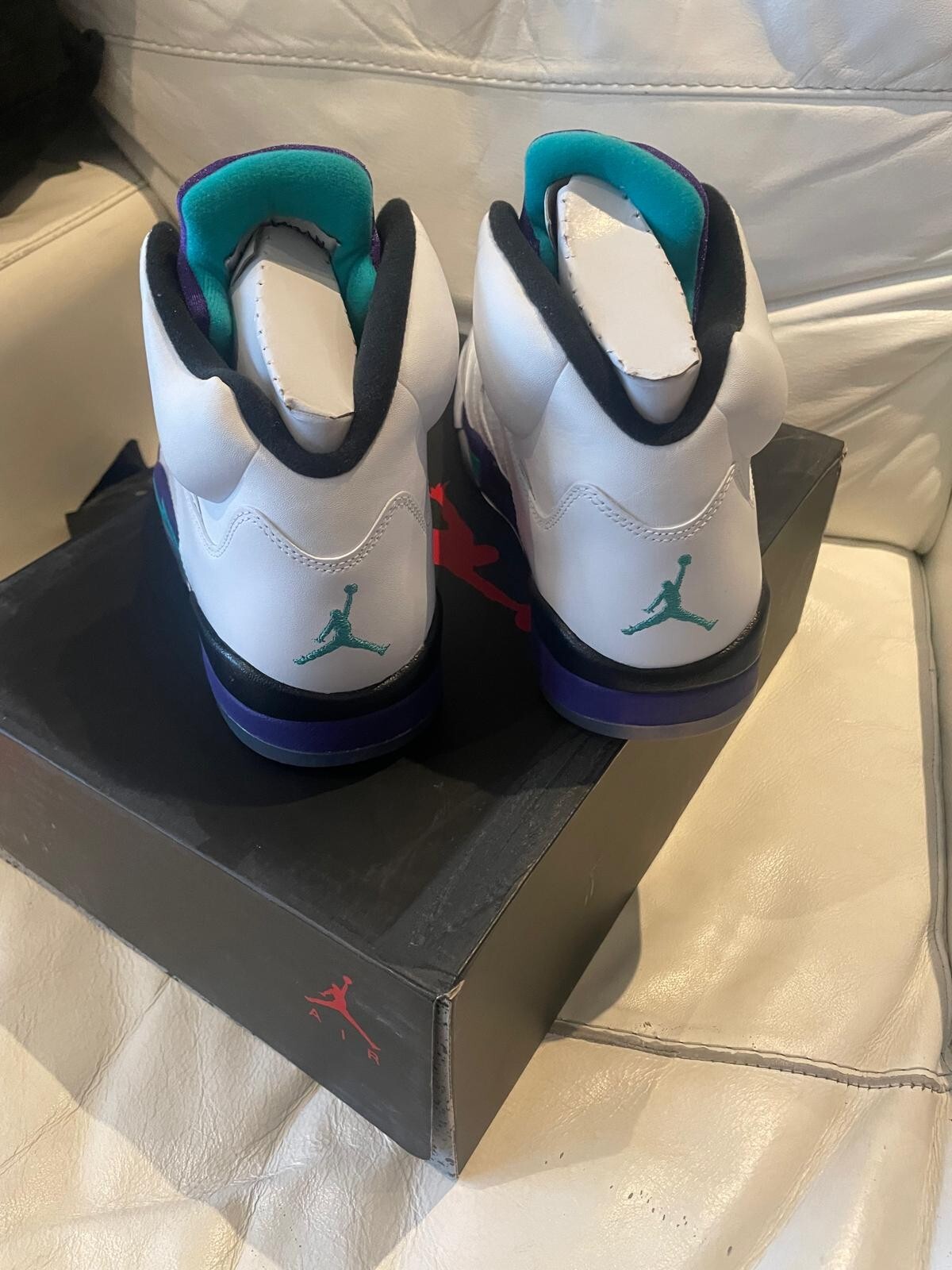 Jordan 5 Retro Grape 2013 UK 10 - BNIB - Never worn - RARE image 4