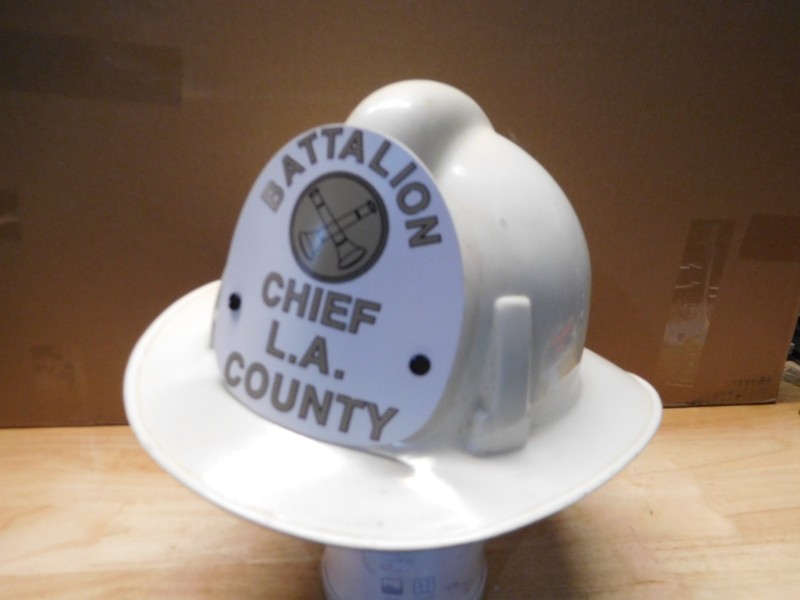 EMERGENCY L.A. COUNTY FIRE DEPT. BATTALION CHIEF HELMET
