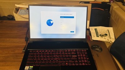 MSI GF75 Thin 17.3'' Gaming Laptop i5 8GB 512gb SSD Nvidia GTX 1650 Windows 11