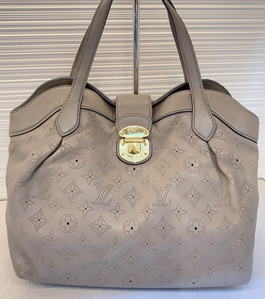 Louis Vuitton Elephant Grey All Leather Carved-out pattern Shoulder Handbag tote