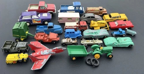 Vintage 1960s Hollow Diecast Cars & Trucks Tootsie Toy Corgi Lesney Etc 25 Piece