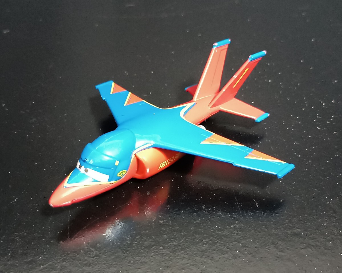 MATTEL 2011 DISNEY PIXAR CARS TAKE FLIGHT FALCON HAWK 1 4.5