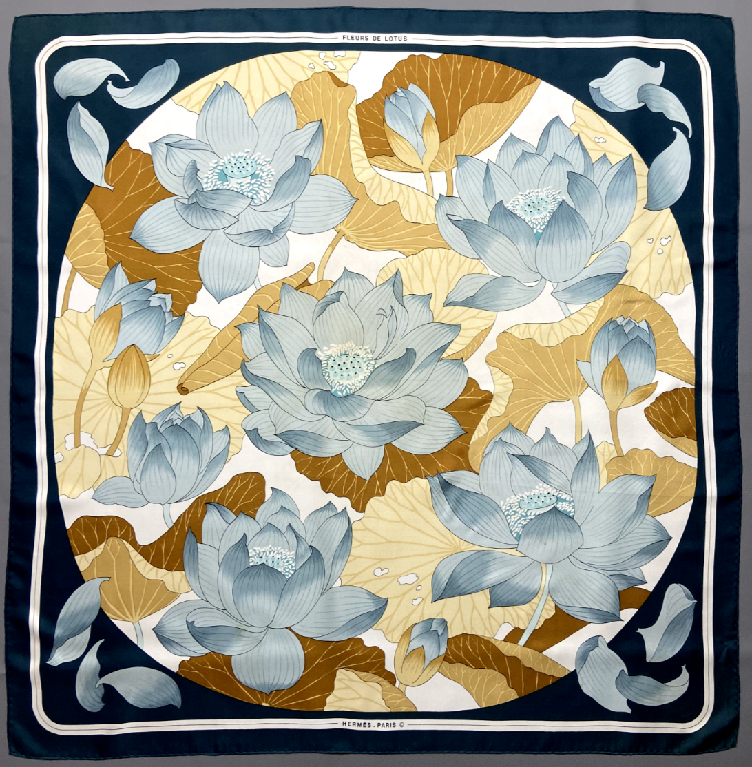 Authentique foulard Hermès Vintage Fleurs de Lotus Hermès