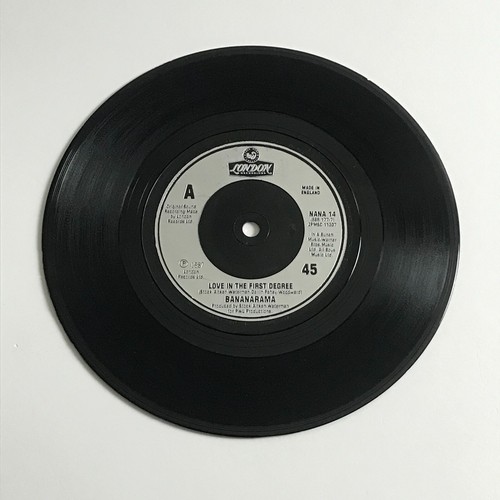 Bananarama - Love In The First Degree 7" Vinyl Record - NANA 14 VG+ - Picture 2 of 3