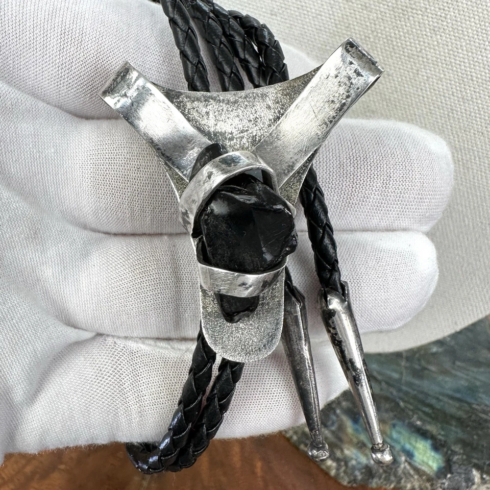 Impresionante corbata Western Bolo vintage hecha a mano de obsidiana negra y plata de ley Foto 2 de 4