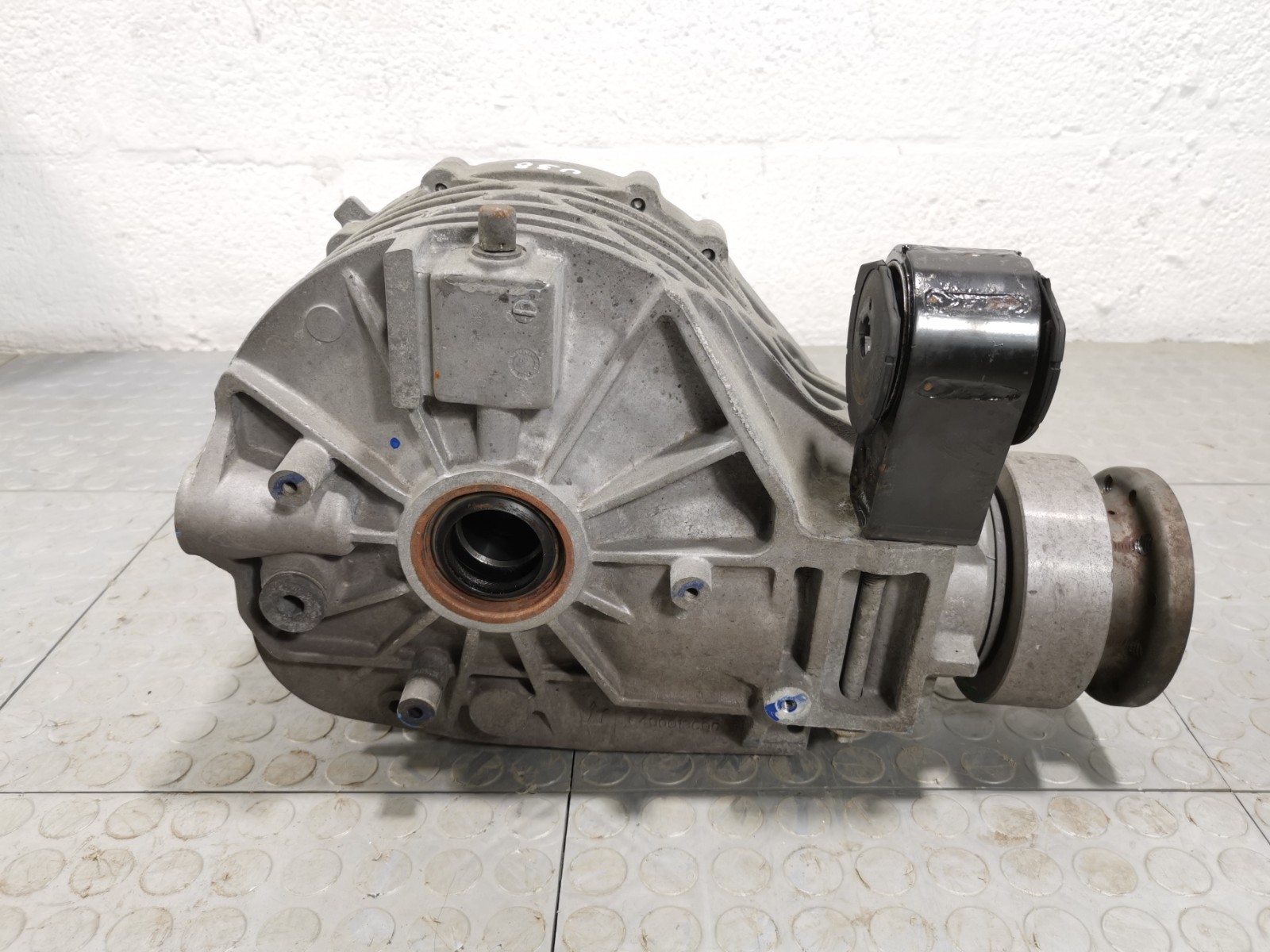 Maserati Ghibli 2017 RWD M156B 3.0 L Rear Diff Differential Axle Carrier 2:80