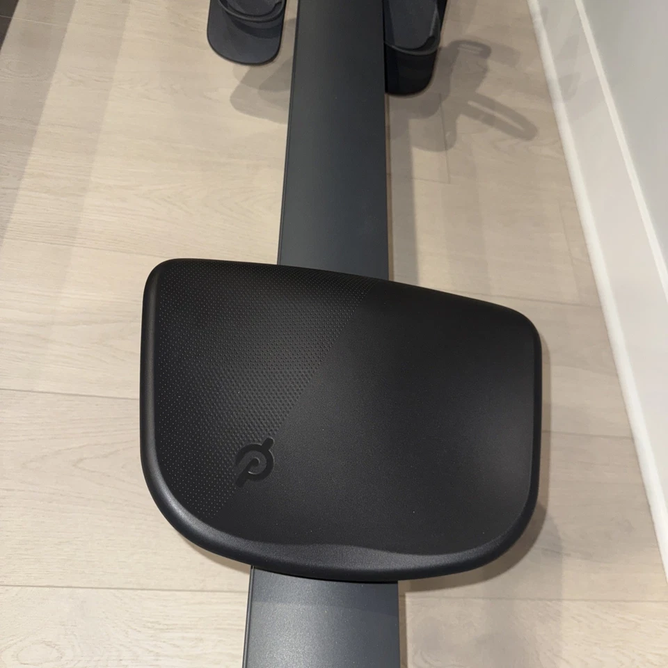 Peloton Row - Máquina de remo Foto 3 de 4