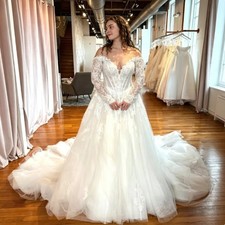 Romantic Long Sleeve Lace Wedding Dresses V Neck Sweep Train Bridal Gowns