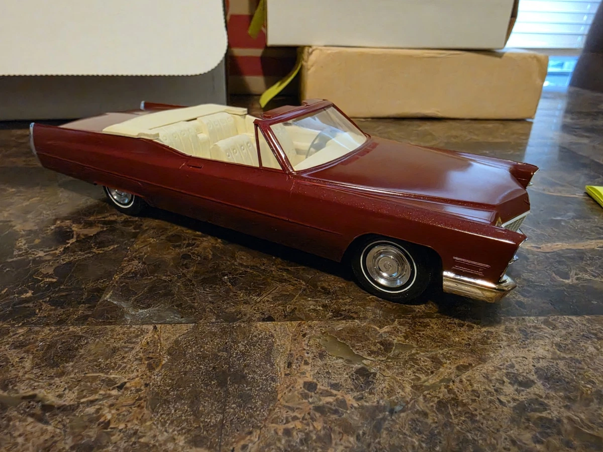 Cadillac DeVille Cars Contemporary Manufacture Diecast Cars