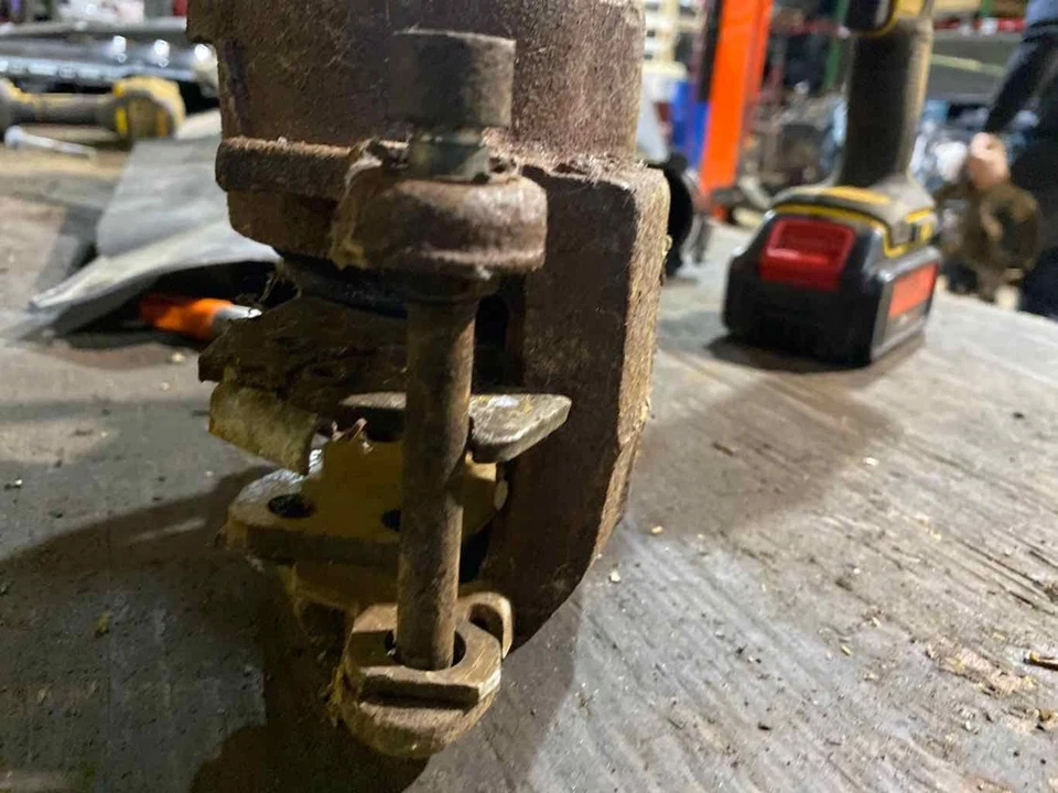 1973 1974 1975 1976 CHEVY CHEVELLE Caliper - Изображение 2 из 4