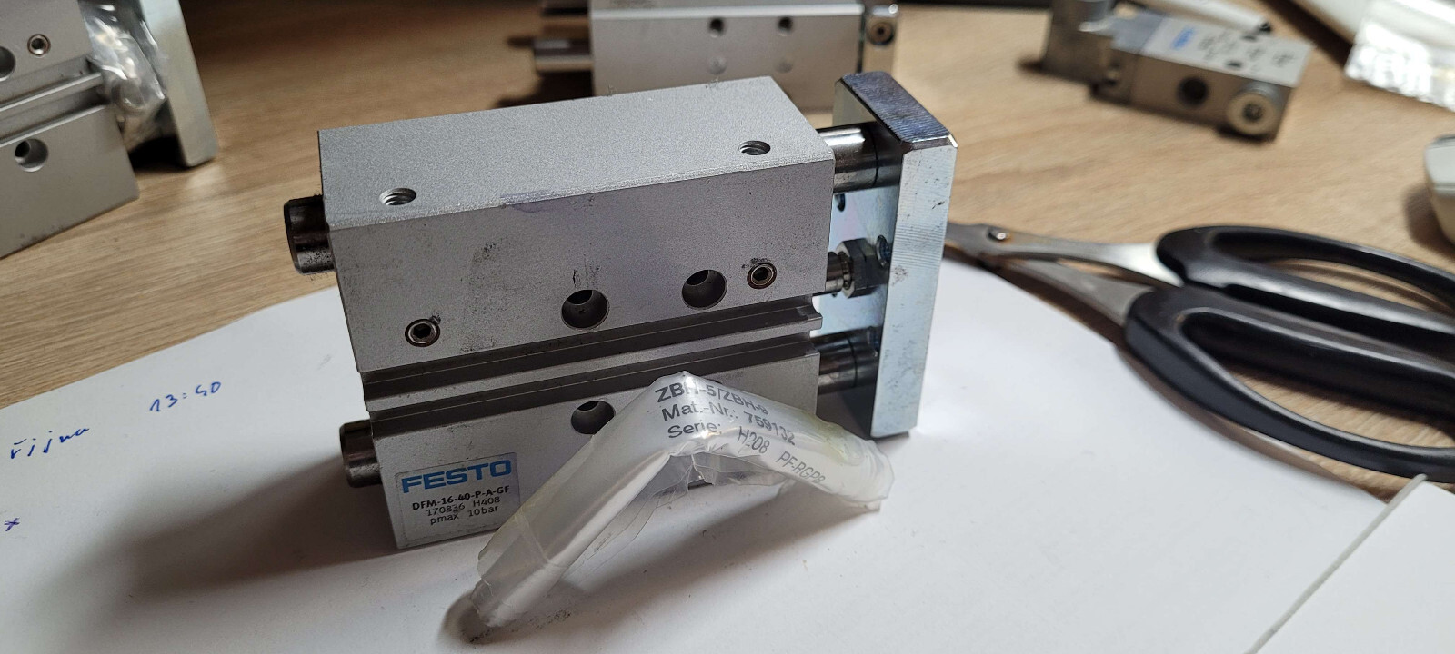 DFM-16-40-P-A-GF [FESTO] (3pcs) (including ZBH-5/ZBH-11)