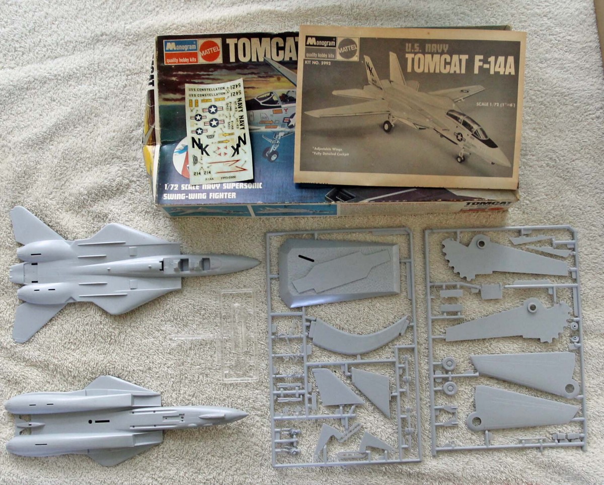 Monogram Tomcat F-14A 1:72 Model Kit#5992 Complete Vintage