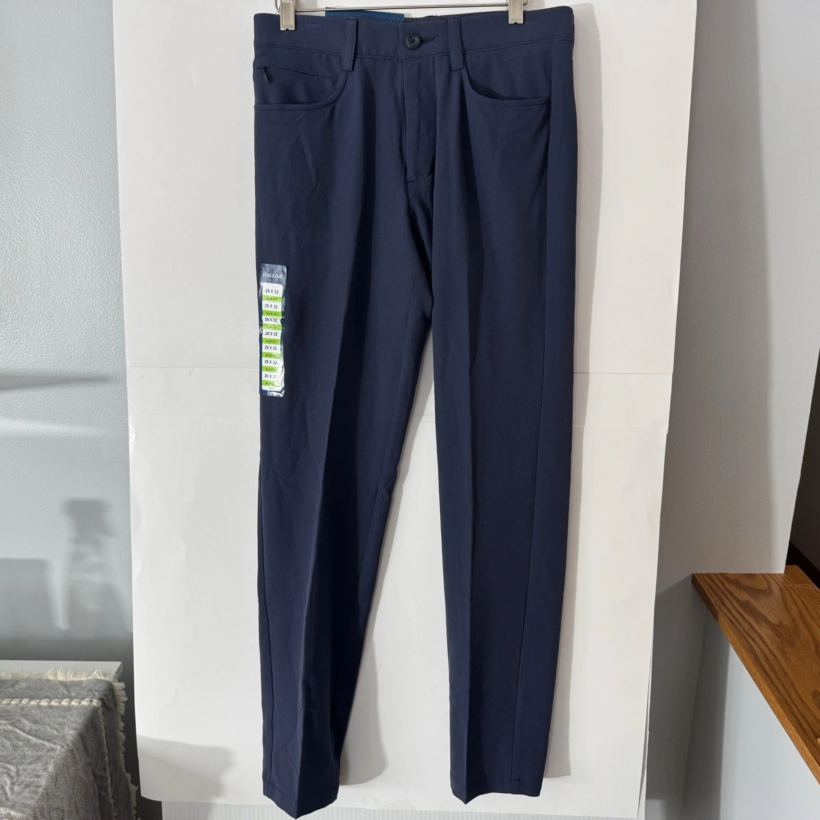 Haggar The Active Series 5-Pocket Slim Fit Quick Dry Pants Indigo Men’s 29Wx32L
Opens in a new windo