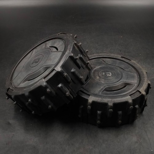 Robomow RC 304U Rasenmäher-Rad Schwarz (2er-Pack) Gebraucht