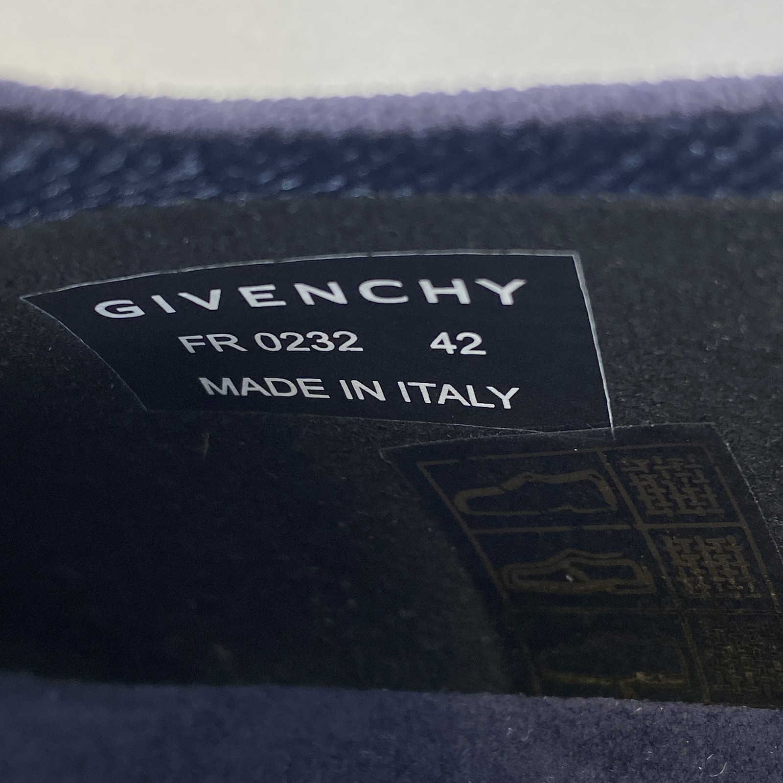 Givency TK-360 Men's Size 9 Navy Blue Knit Low Top Casual Sneakers *PREOWNED* thumbnail 8