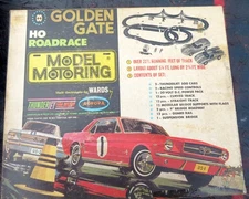 Model Motoring HO Roadrace Golden Gate Aurora w/1 car 1966