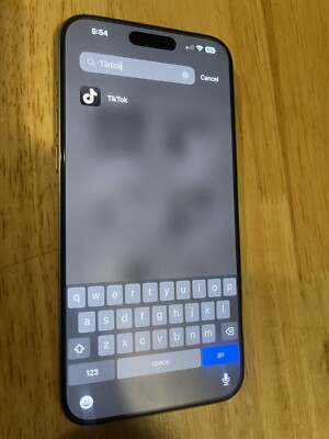 iphone 15 pro max 256gb WITH TIKTOK APP!!