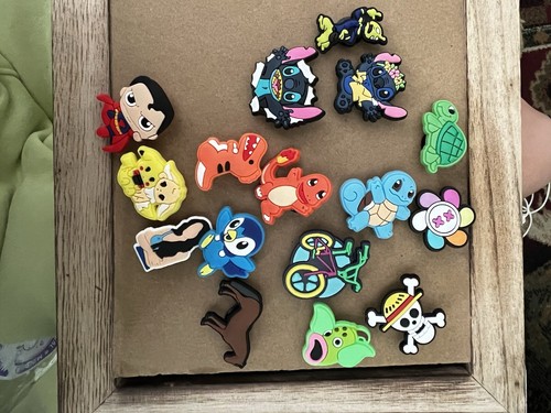 Zufällige Pokémon Und Stich Croc Jibbitz  - Bild 1 von 4