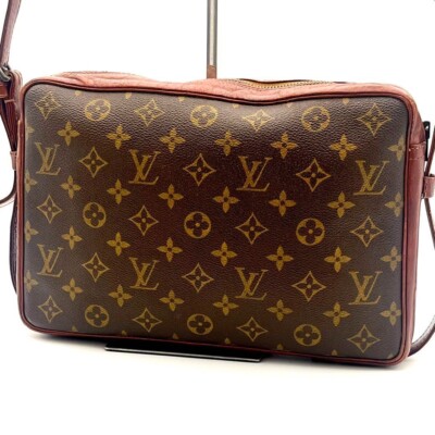 LOUIS VUITTON Sac Bandouliere 30 Shoulder Bag Monogram Leather