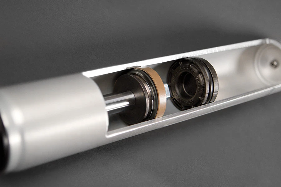 Fox Shocks 985-24-153 2.0 IFP Shock for 2017-18 Ford F250 / F350 Super Duty 4WD - Image 4 of 4