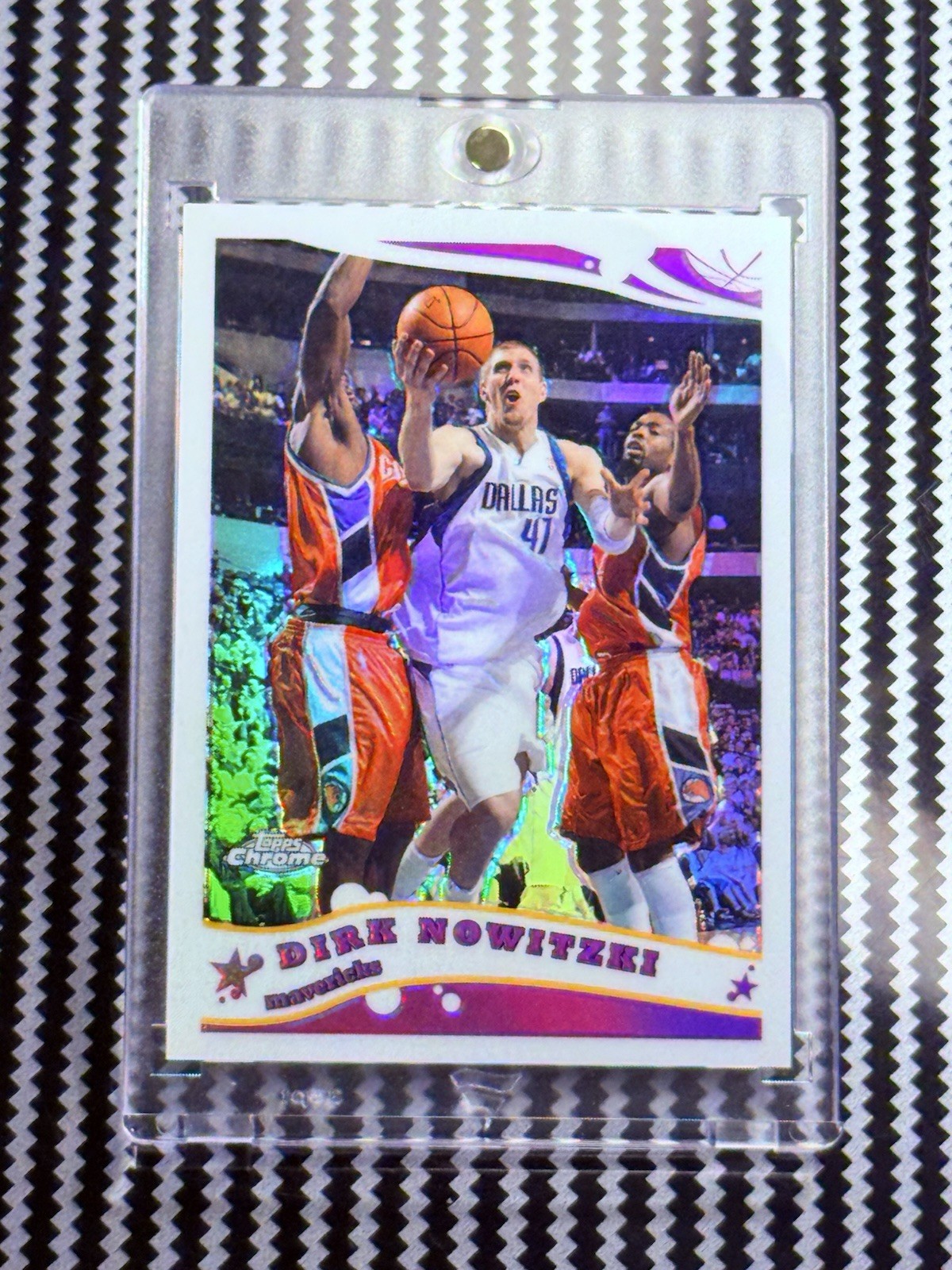 2005-06 Topps Chrome Dirk Nowitzki Refractor Serial #327/999🔥Maverick Great🏆🔥