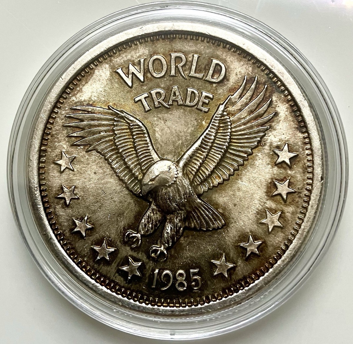 Vintage 1983 Eagle World Trade 1 OZ 999 Fine Silver Round “One