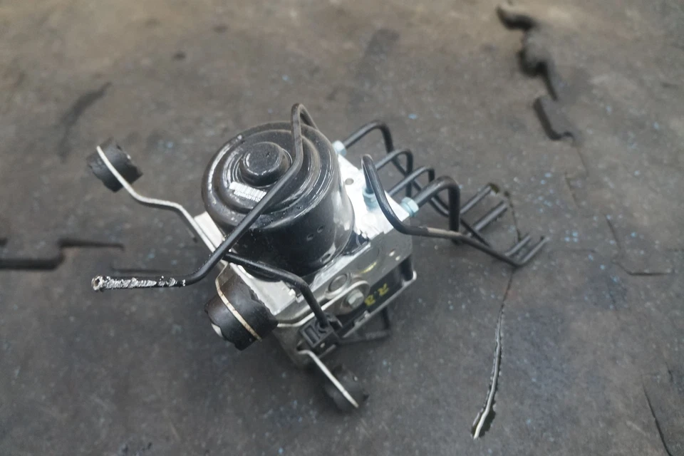 Módulo de bomba ABS de freno antibloqueo 34517846159 OEM Bmw M5 F10 2012-16 M6 2012-19 Foto 2 de 4