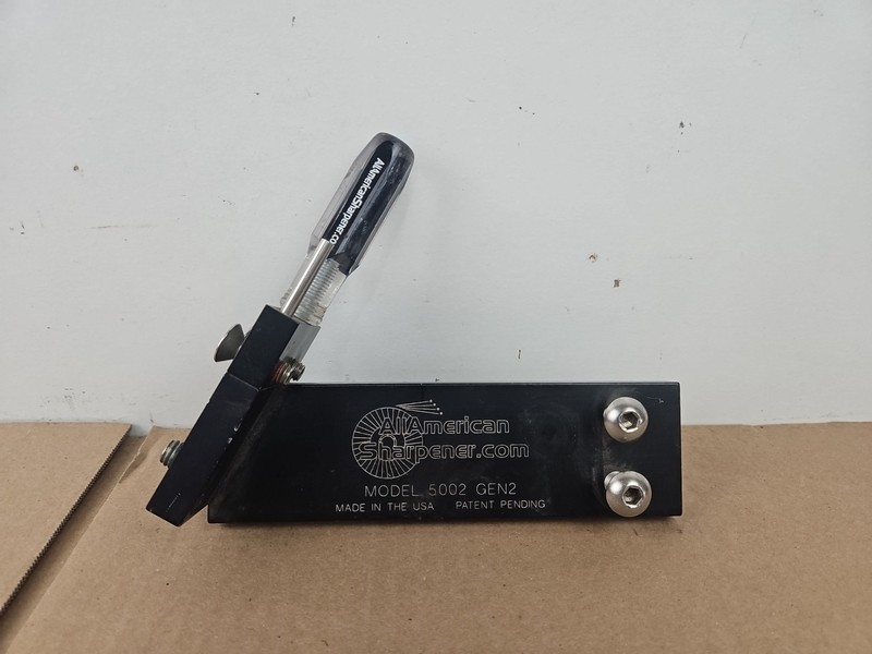 Model 5002 Lawn Mower Blade Sharpener  Blades Incomplete