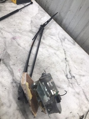 94 Maxum 2400 SCR Boat windshield wind shield wiper and servo motor