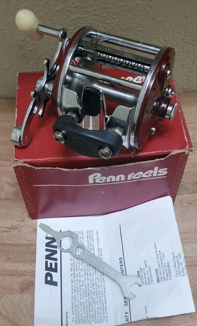 Super Smooth Near Mint PENN Level Wind  Reel 209 W/Box Bookl