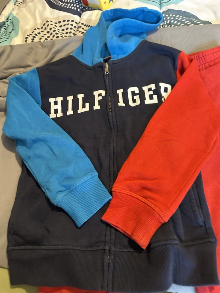 Boys Youth Tommy Hilfiger Set Of 3 Short Sleeve T-Shirt, Hoodie, Joggers Size 7 - Image 2 of 4