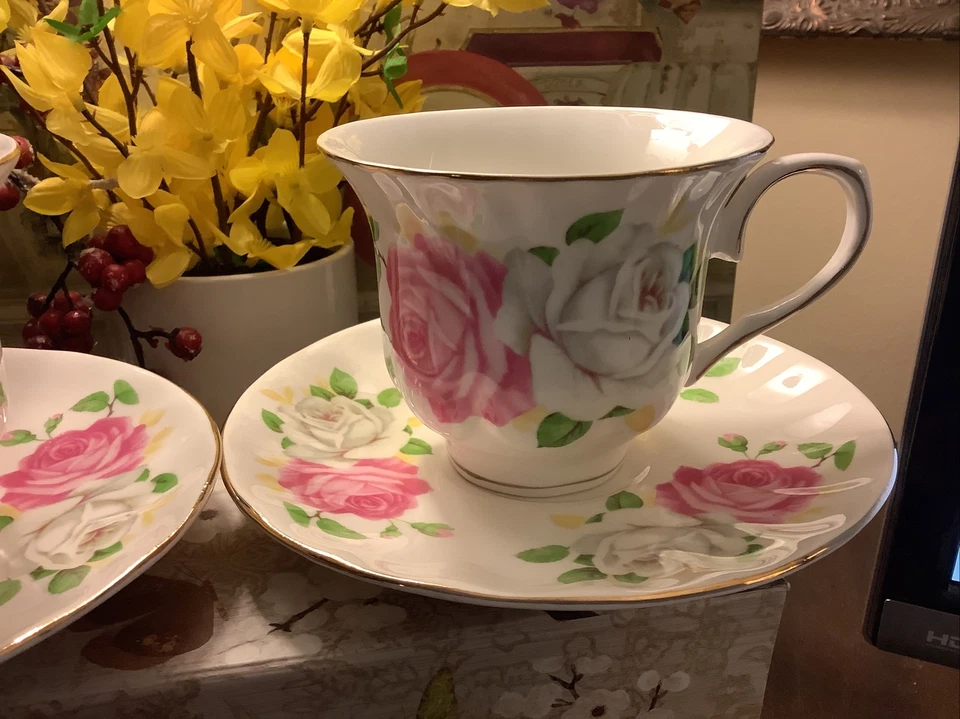 (2) Tetera Gracie’s~Taza y platillos~Rosas blancas/rosadas~Té para 2~ENVÍO GRATUITO~¡BONITO! Foto 3 de 4