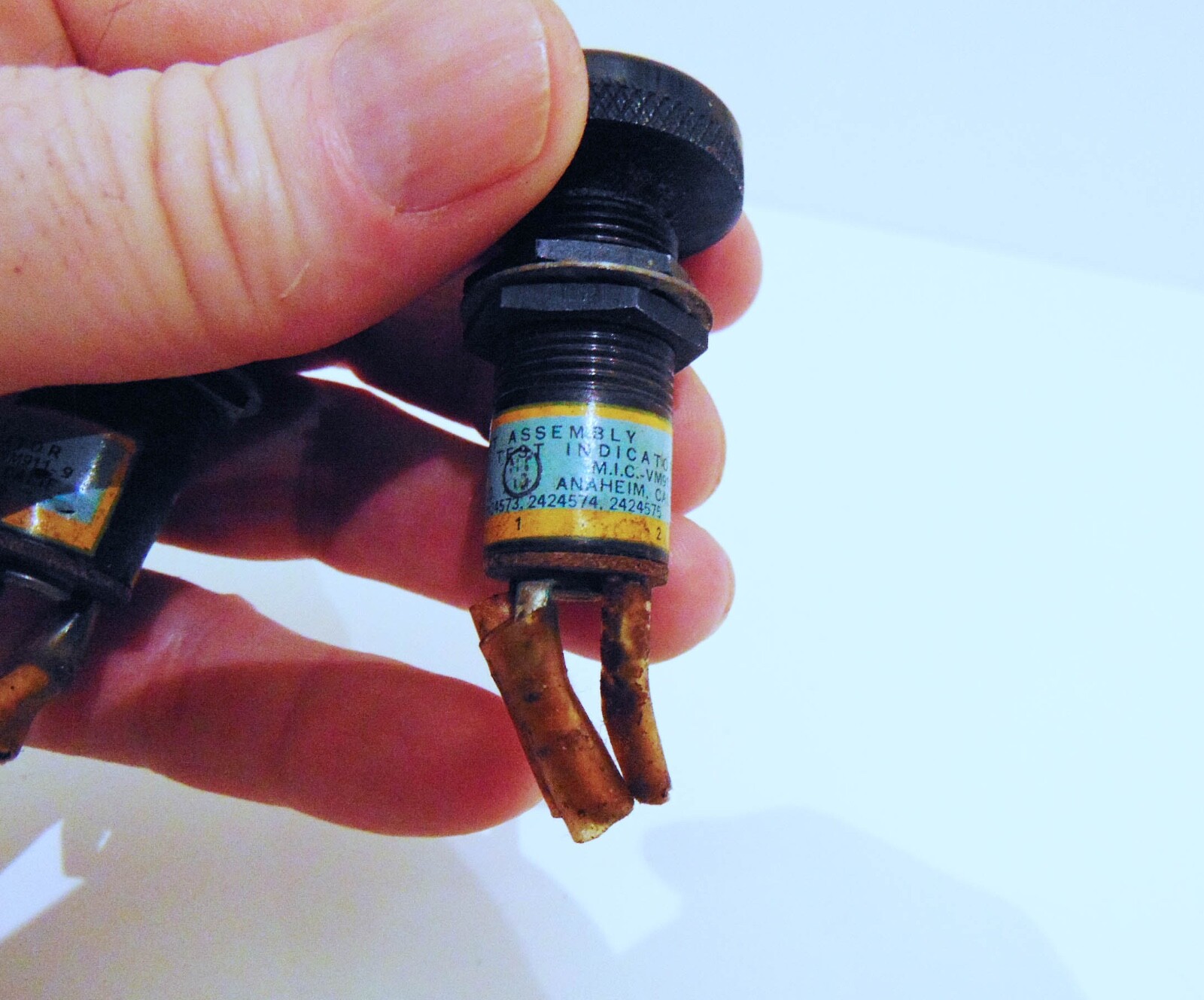 2 WWII AAF Aircraft Instrument Panel Warning Light Large 1"dia Red