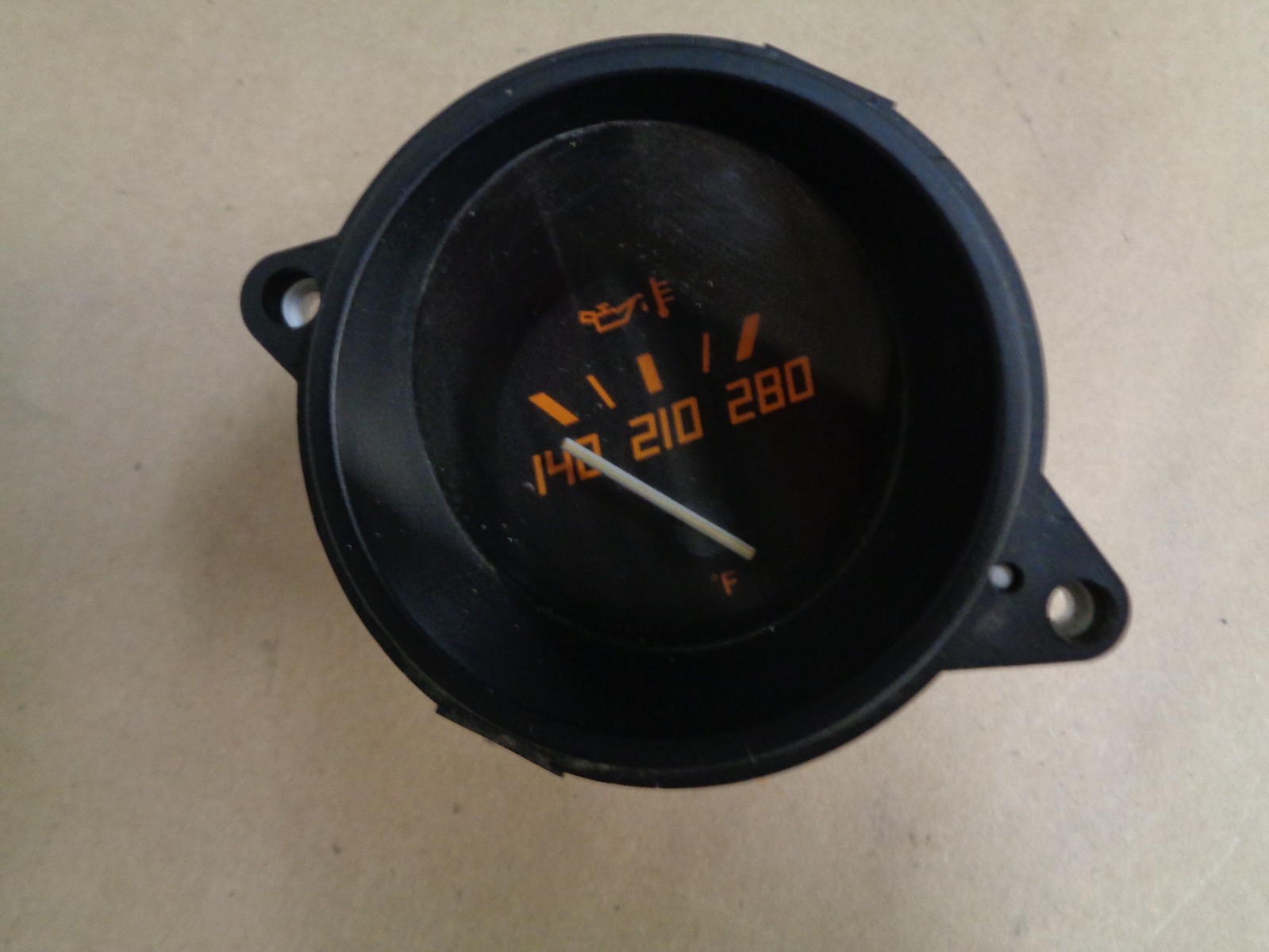 Ferrari 348 - Oil Temperature Gauge # 136629