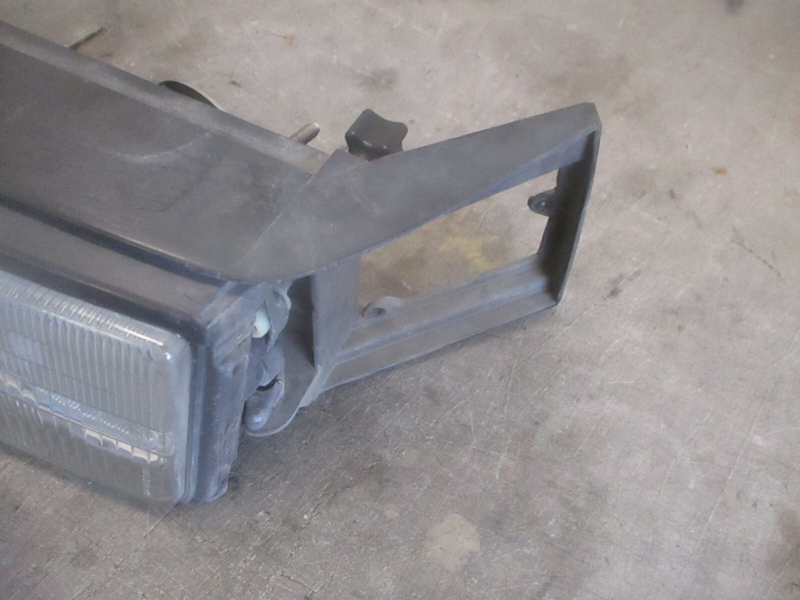 Driver Headlight Chrysler Maserati TC 89 90 91