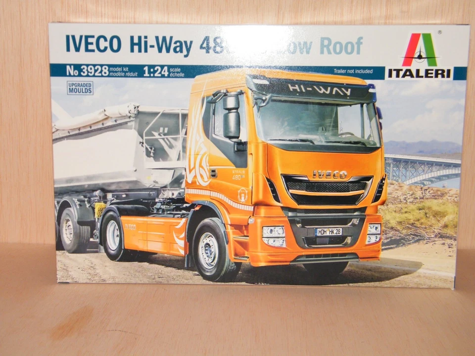 KIT IVECO STRALIS 480 EURO 6 HI WAY 2016 TRACTEUR SEUL ITALERI 1/24 Réf 3928 - Photo 1/2